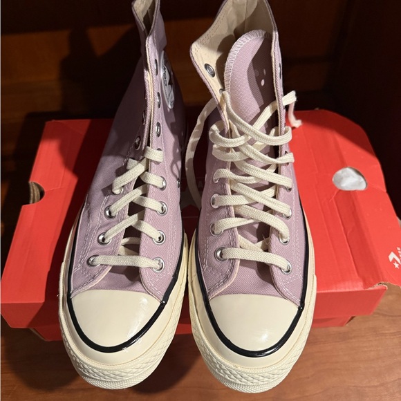 BNWT Converse - Picture 3 of 6